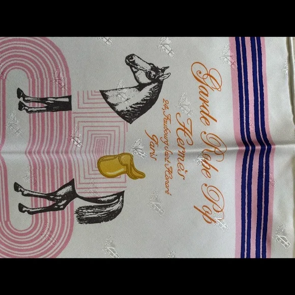 HERMÈS Garde Robe Pop Charm - Picture 6 of 7